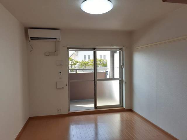 ＫＩフードアルティフェスビュ－ リビング