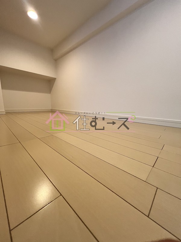 コーラルポワント難波west ベッドルーム