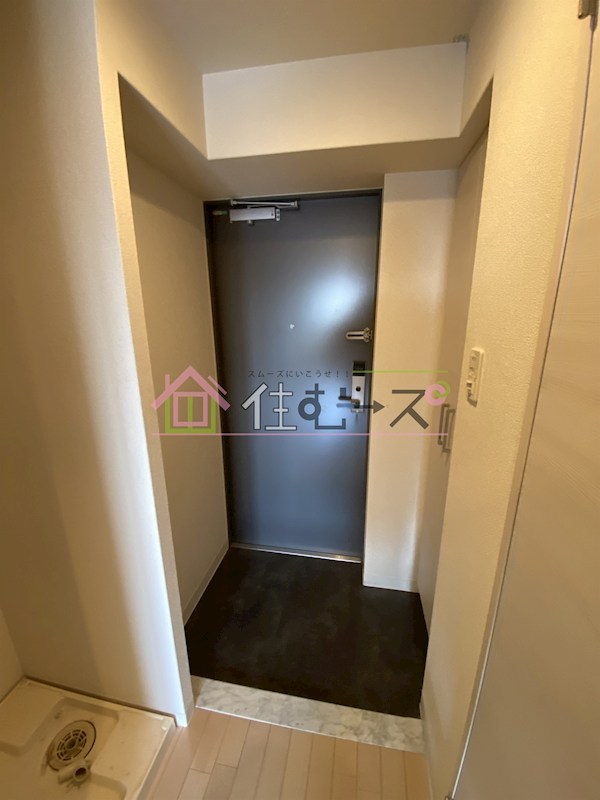 エスリード京橋ステーションプラザ 玄関