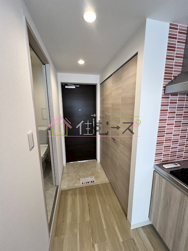 コーラルポワント難波west 玄関