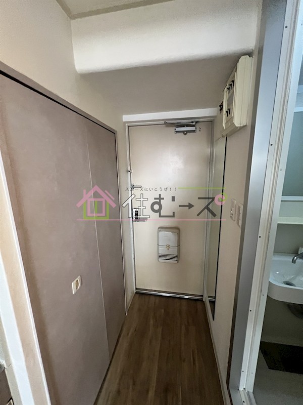 エリンデール桜川 玄関