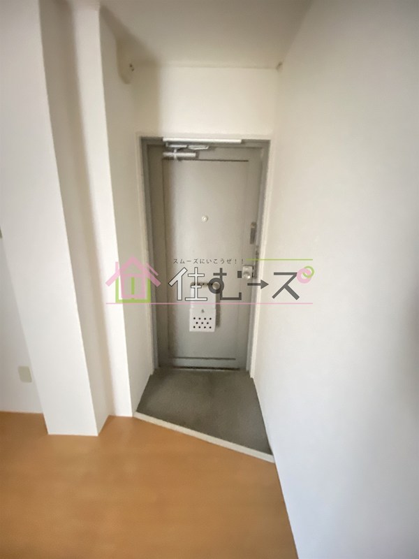 シャルマン新喜多 玄関