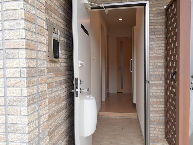 アンジュ宝塚 玄関