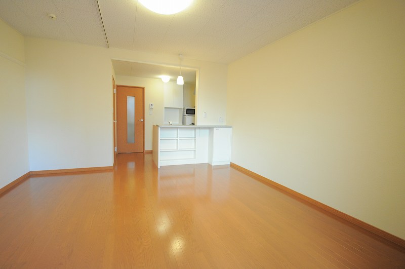 レオパレス照ヶ丘 ベッドルーム