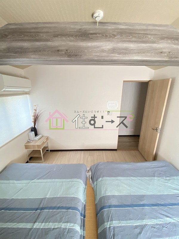 大阪市西成区鶴見橋一丁目9番8号所在戸建 リビング