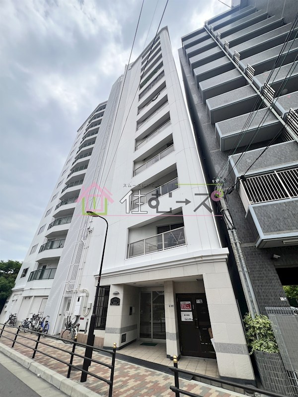 ホワイトハウス公園前 外観