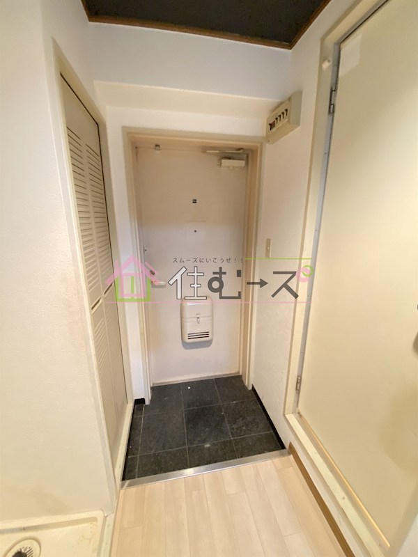 朝日プラザ岸里パサージュ 玄関