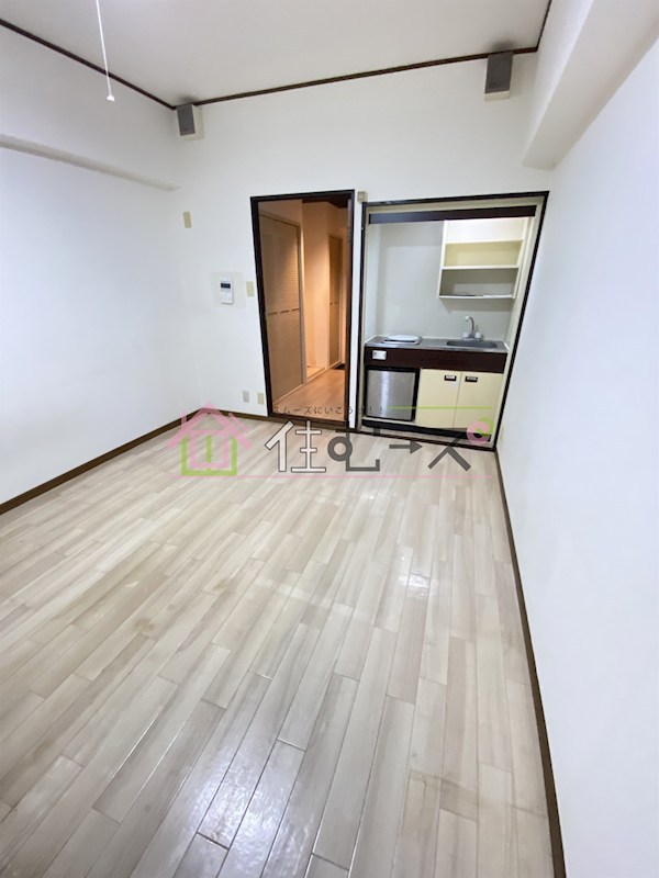 朝日プラザ岸里パサージュ リビング