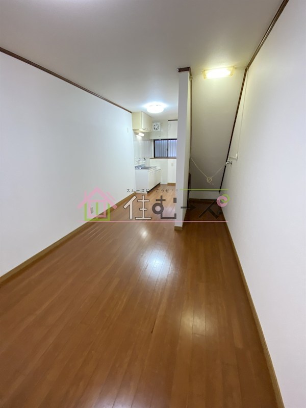 三由貸家 リビング