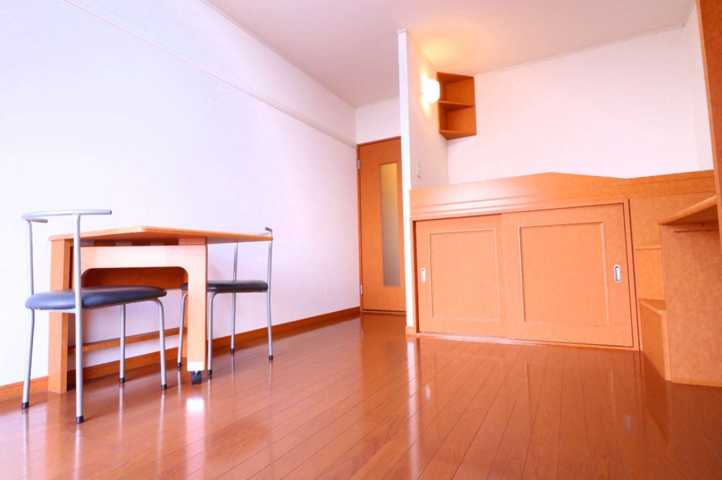 レオパレスラフレシール リビング