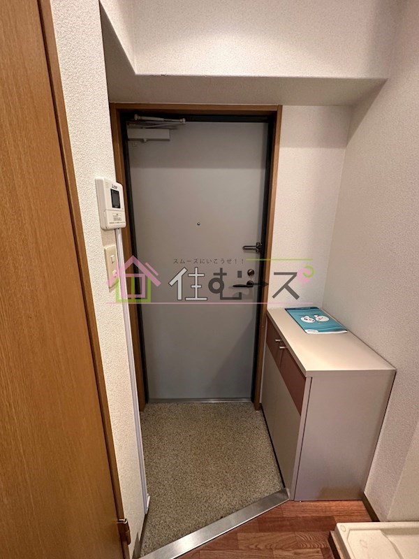 シングルウエスト 玄関