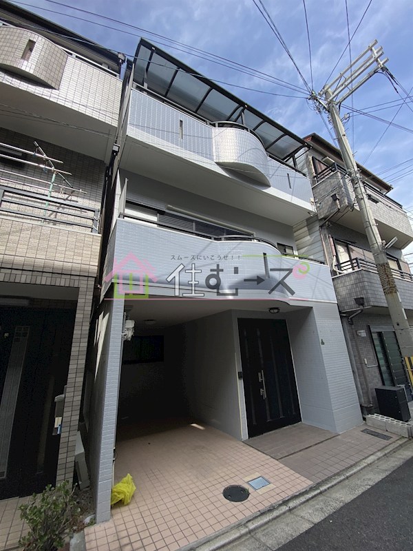 駐車スペース付き　戸建て賃貸　一棟貸し 外観