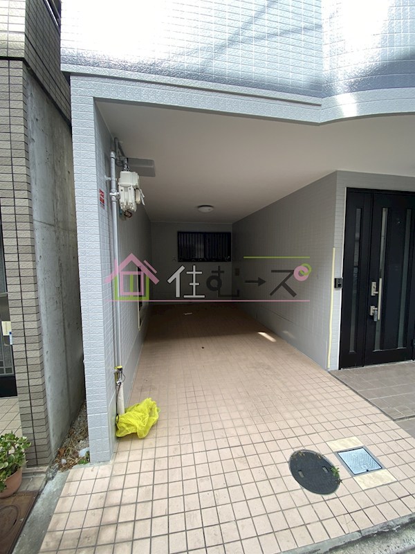 駐車スペース付き　戸建て賃貸　一棟貸し その他外観2