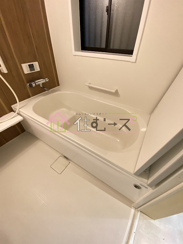 駐車スペース付き　戸建て賃貸　一棟貸し 風呂画像