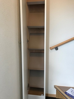 レオネクストベルシオン 玄関