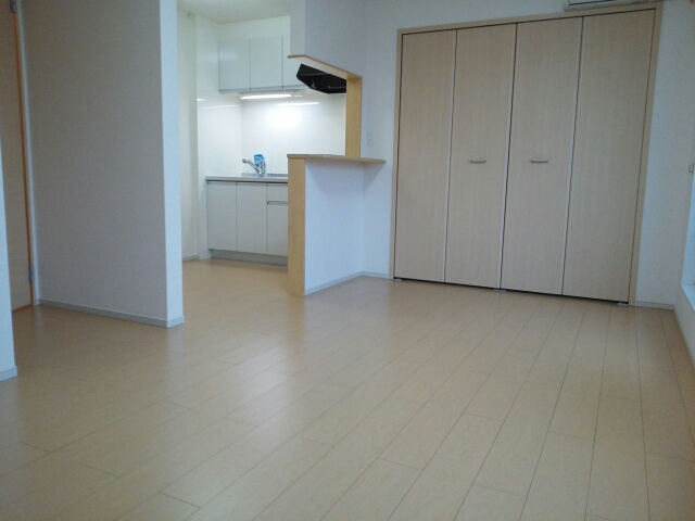 ポライトリー リビング