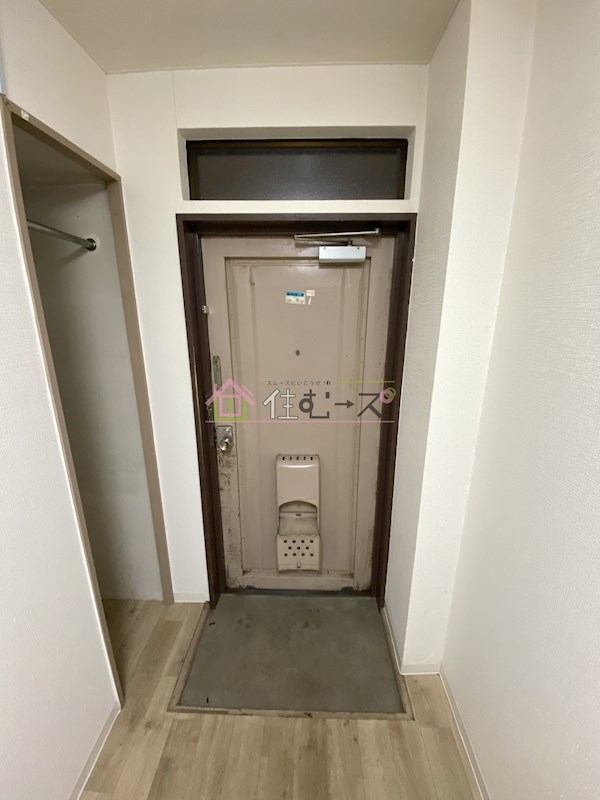 グランビルドアビコⅡ 玄関