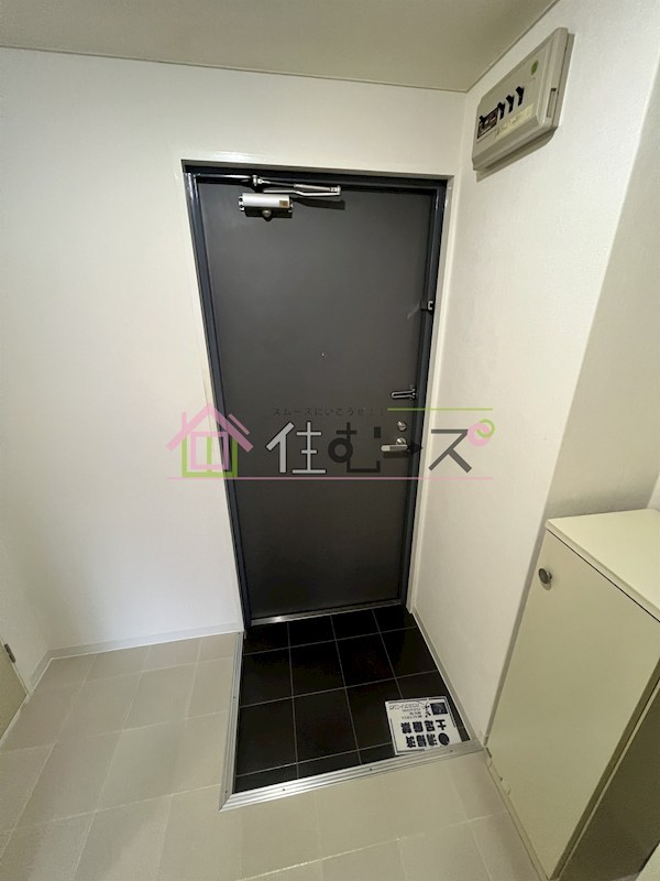 ビロウズコマガワパート1 玄関