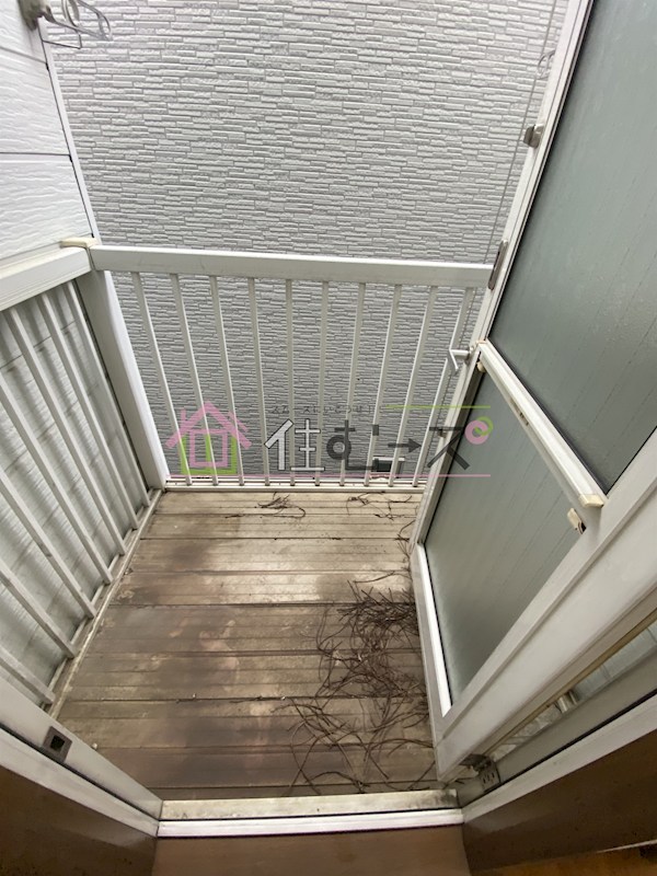 高見3丁目賃貸一戸建 ベランダ