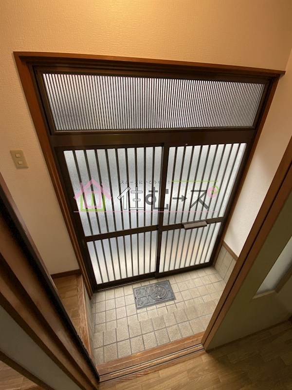 夕凪2丁目貸家 玄関