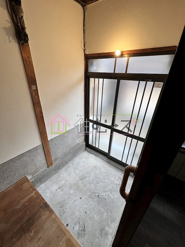 公園南矢田借家 玄関