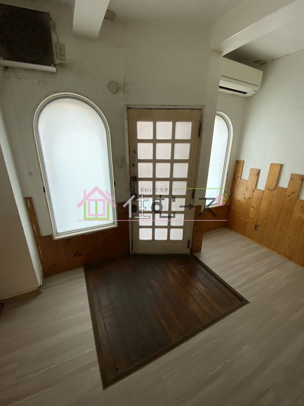 順天ハイツ 玄関