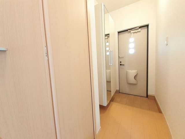 プラシード　アロッジオ 玄関