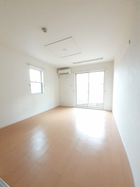 レジデンス根来 リビング