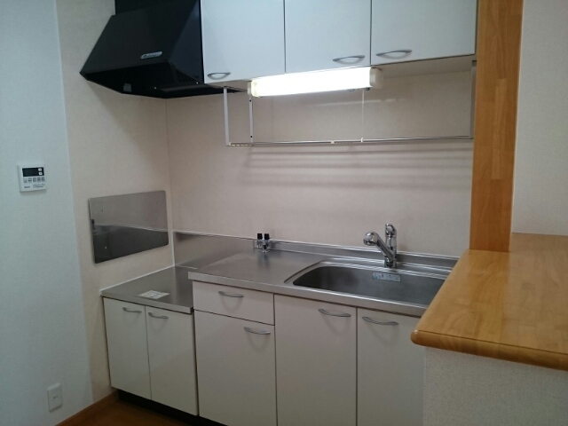 ブライトヒルズＢ キッチン