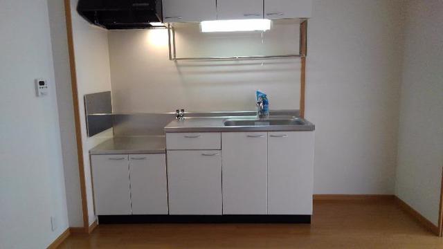 ファシネイション春日Ⅱ キッチン