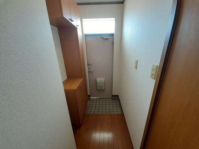 ロイヤル・ハウス 玄関