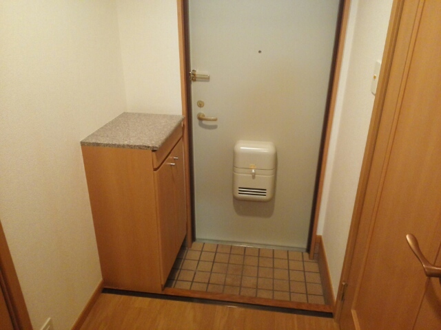 ジュネスＯ．Ｃ．Ｕ 玄関