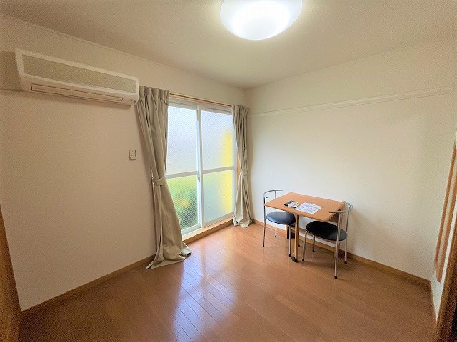 レオパレス泉大津中央 リビング