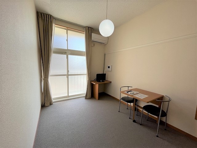 レオパレスフィスデファミーユ リビング