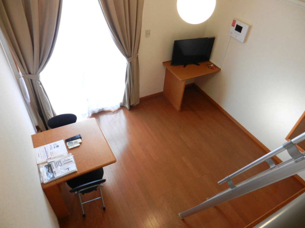 レオパレス新家 リビング