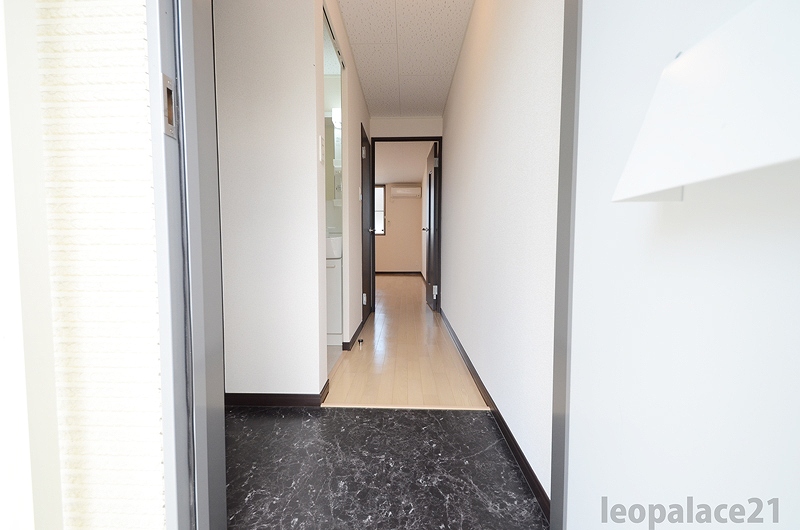 レオネクストヴィヴァンタ 玄関