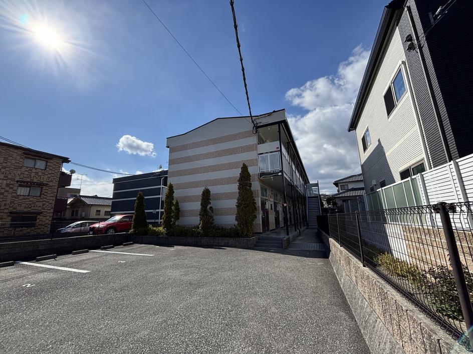 レオパレスセリバテール仁川 その他外観1