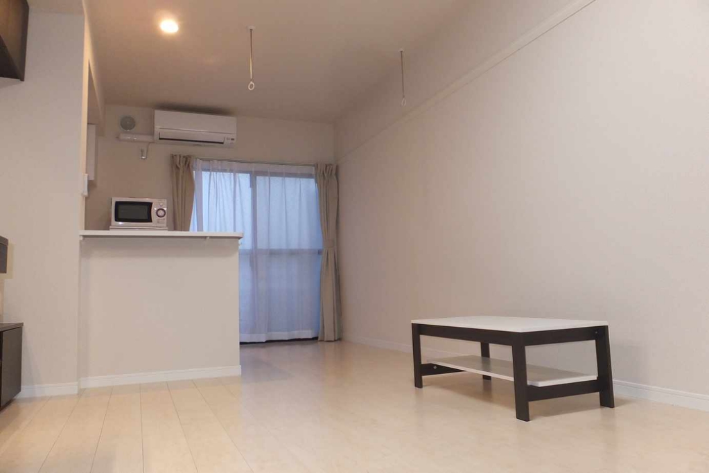 レオネクストカサベルテ リビング