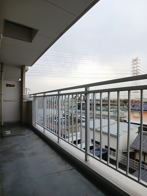 セゾン八尾東 ベランダ