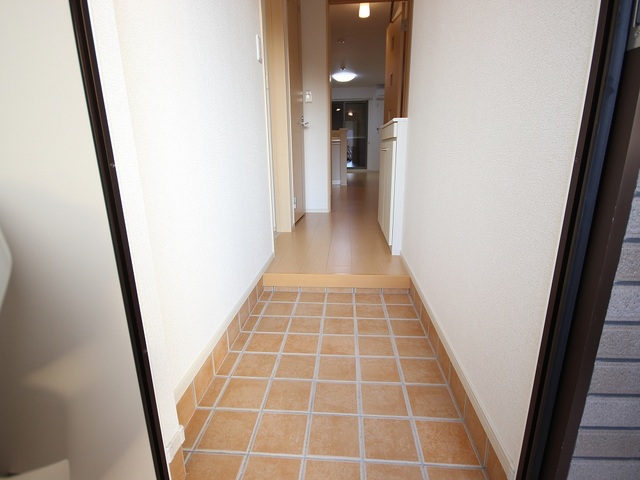 パルティール小曽根 玄関