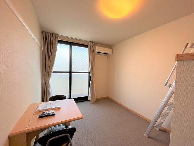 レオパレスフォンターナ大宮 リビング