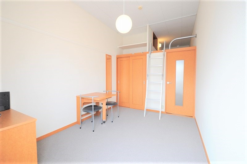 レオパレスタウンコート リビング