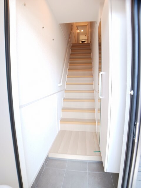 フリーデ　セントラル　パーク 玄関