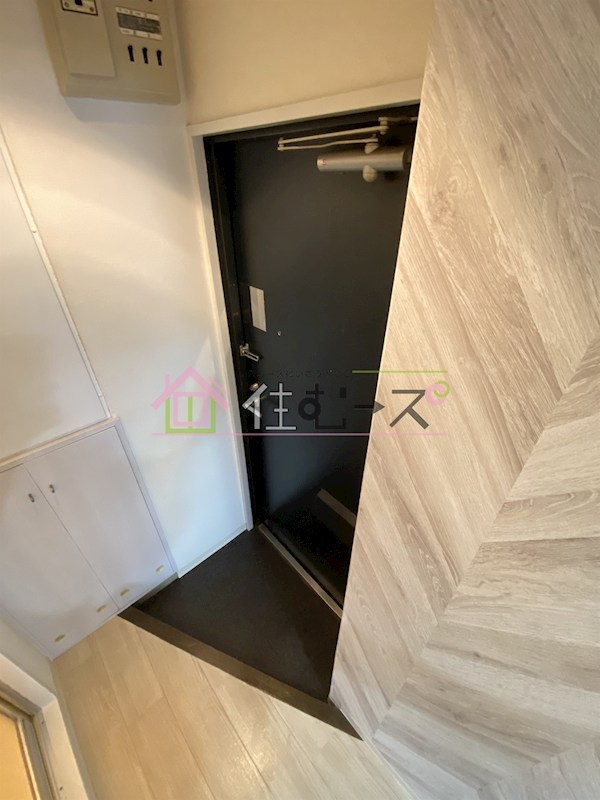 ヴィクトリー鷺洲 玄関