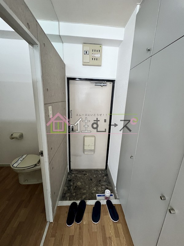 ワイズコート 玄関