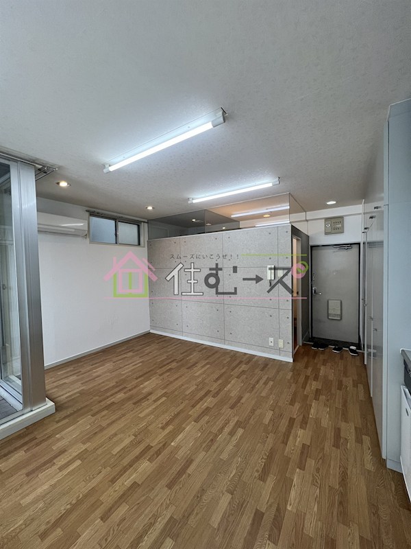 ワイズコート リビング