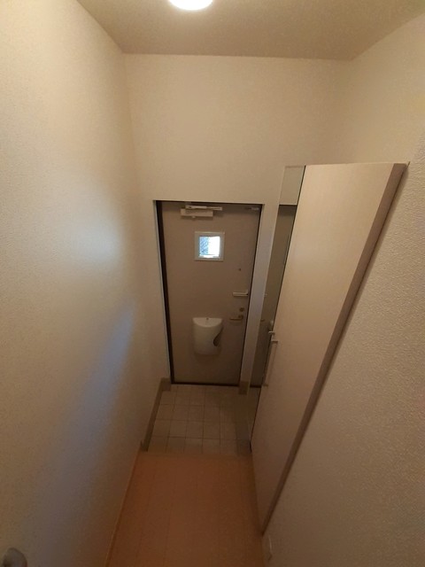 マスエモンⅠ番館 玄関