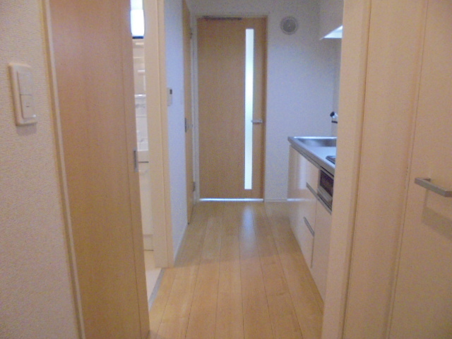 グランイースト 玄関