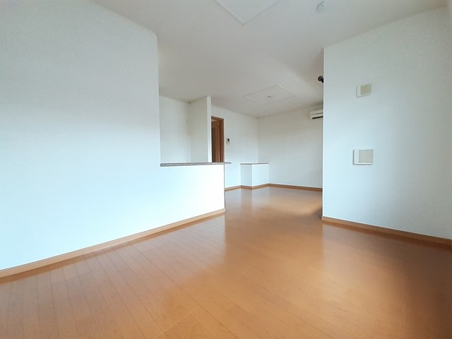 ピュア　ファウンテン　ヴィラⅡ リビング