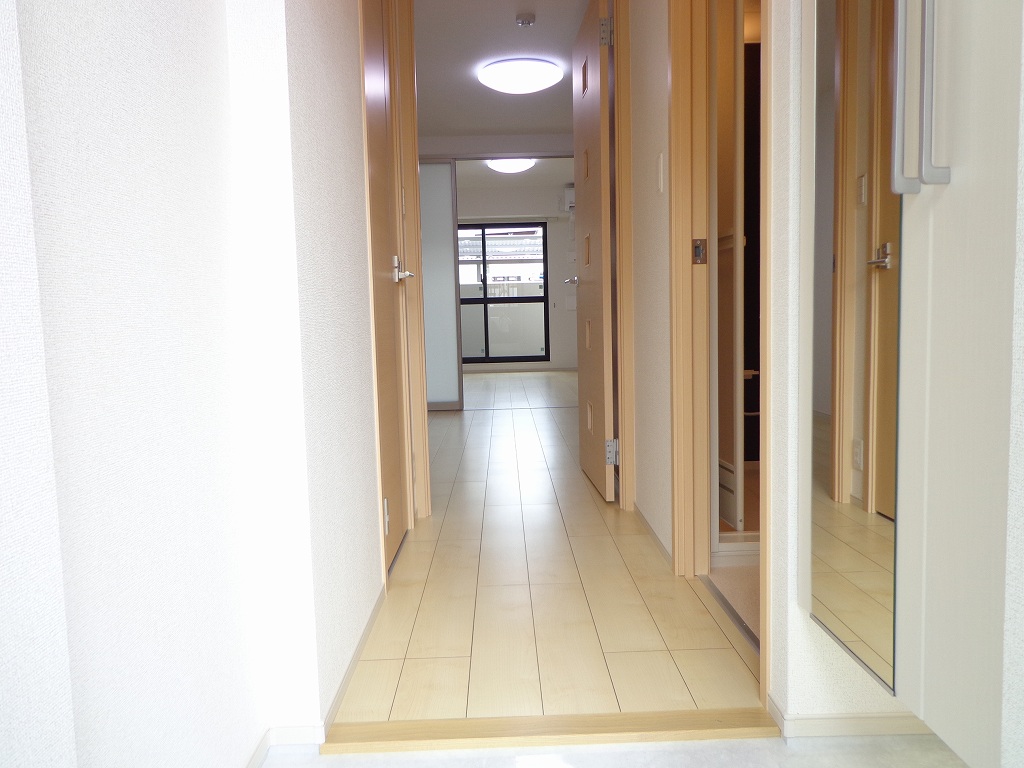 ハックベリー茨木南 玄関